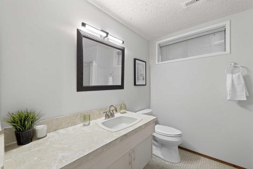 240 Canniff Place Sw, Calgary, AB 