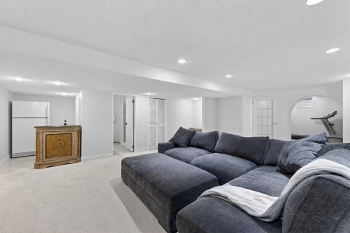 240 Canniff Place Sw, Calgary, AB 