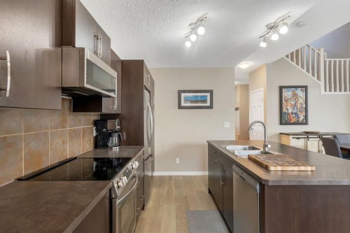 27 River Heights Crescent, Cochrane, AB 