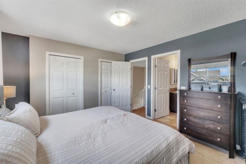 27 River Heights Crescent, Cochrane, AB 