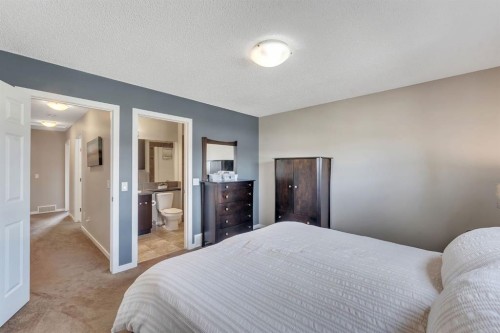 27 River Heights Crescent, Cochrane, AB 