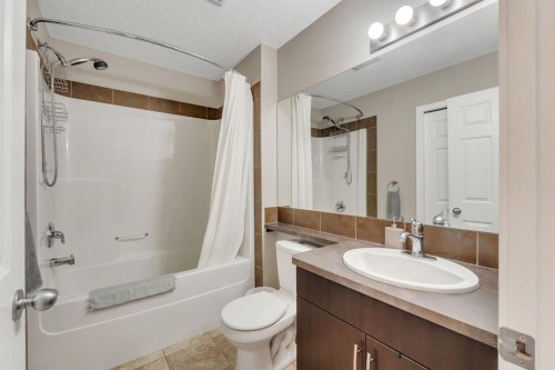 27 River Heights Crescent, Cochrane, AB 