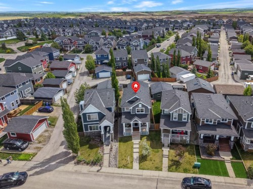 27 River Heights Crescent, Cochrane, AB 