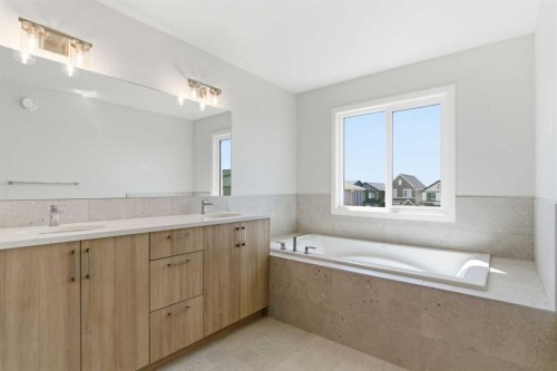 53 Snowberry Common Se, Calgary, AB 