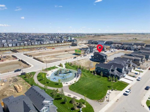 53 Snowberry Common Se, Calgary, AB 