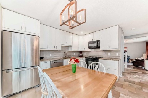 6739 Coach Hill Road Sw, Calgary, AB - Indoor