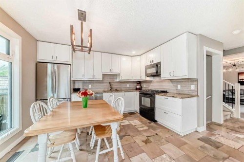 6739 Coach Hill Road Sw, Calgary, AB - Indoor