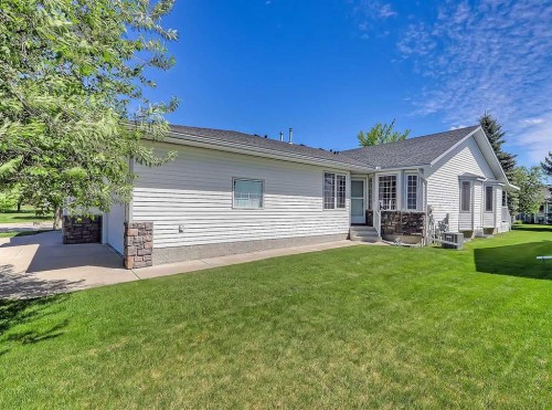 104 Riverside Place NW High River, AB T1V 1X3