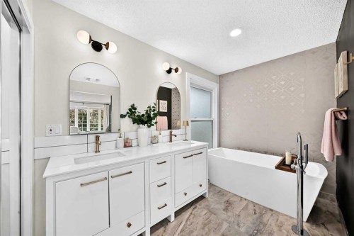 28 Woodmont Place Sw, Calgary, AB 