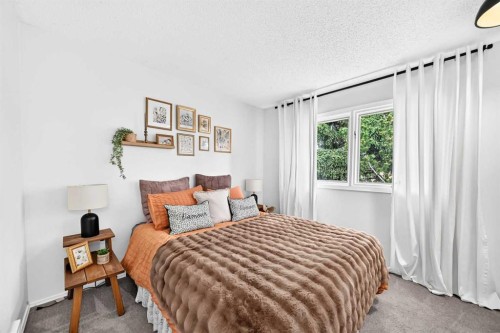 28 Woodmont Place Sw, Calgary, AB 