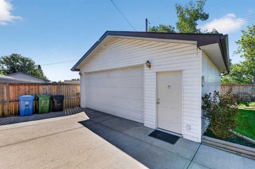 152 Maddock Way Ne, Calgary, AB 