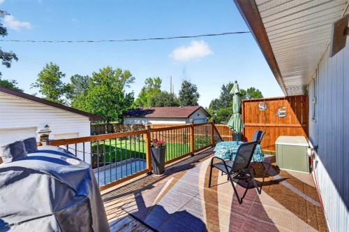 152 Maddock Way Ne, Calgary, AB 
