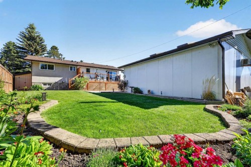 152 Maddock Way Ne, Calgary, AB 