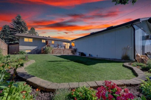 152 Maddock Way Ne, Calgary, AB 