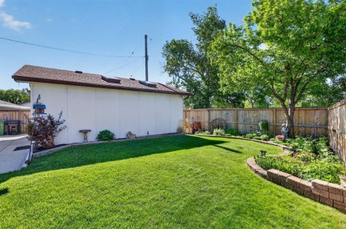 152 Maddock Way Ne, Calgary, AB 