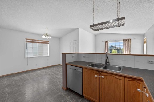 171 Saddlemont Crescent Ne, Calgary, AB 