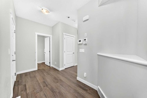 110 Crestbrook Way Sw, Calgary, AB 