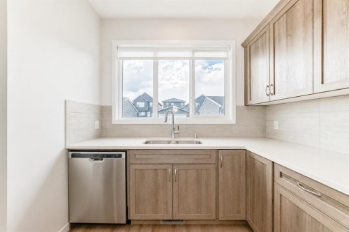 571 Seton Circle Se, Calgary, AB 