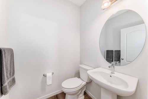 571 Seton Circle Se, Calgary, AB 