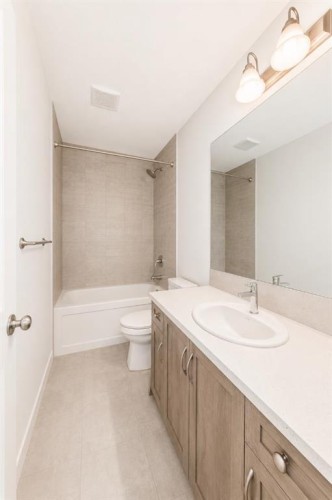 571 Seton Circle Se, Calgary, AB 
