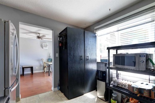 131 Dovertree Place Se, Calgary, AB 