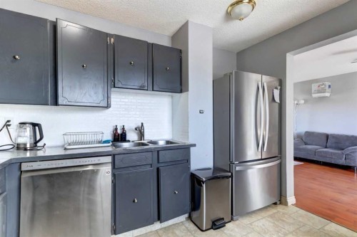 131 Dovertree Place Se, Calgary, AB 