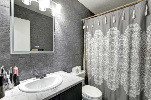 131 Dovertree Place Se, Calgary, AB 