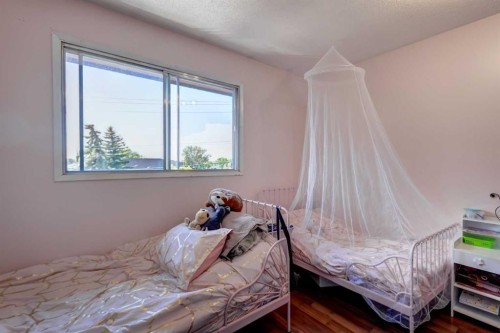 131 Dovertree Place Se, Calgary, AB 