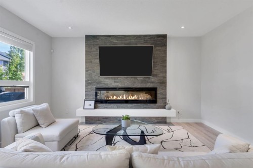 720 Midtown Drive Sw, Airdrie, AB 