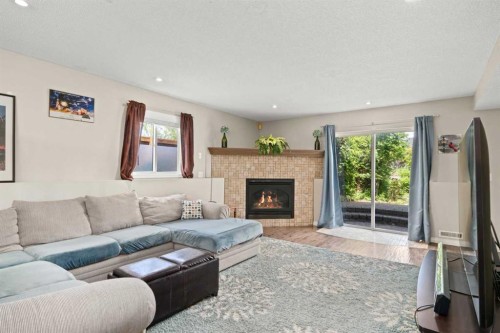 233 Coverdale Road Ne, Calgary, AB 