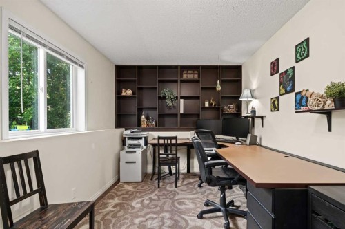 233 Coverdale Road Ne, Calgary, AB 