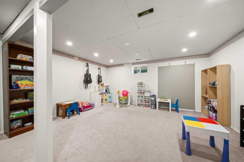 233 Coverdale Road Ne, Calgary, AB 