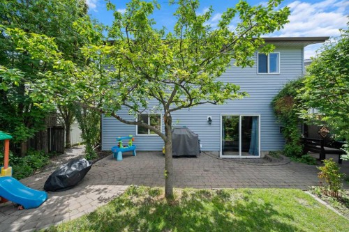 233 Coverdale Road Ne, Calgary, AB 