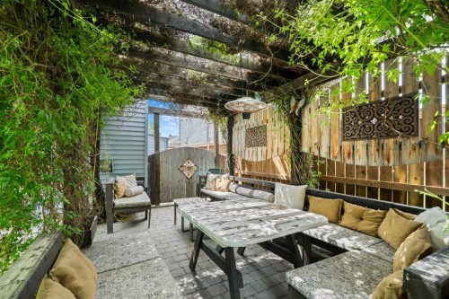 233 Coverdale Road Ne, Calgary, AB 