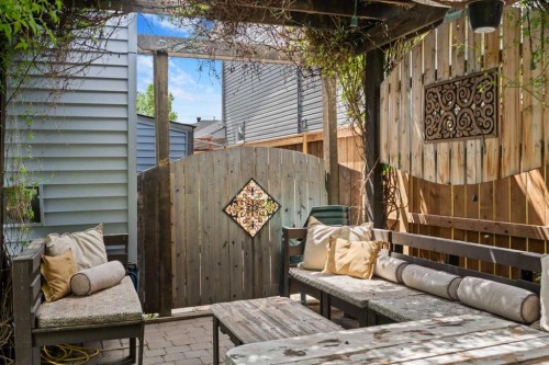 233 Coverdale Road Ne, Calgary, AB 