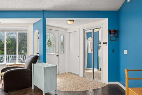 233 Coverdale Road Ne, Calgary, AB 