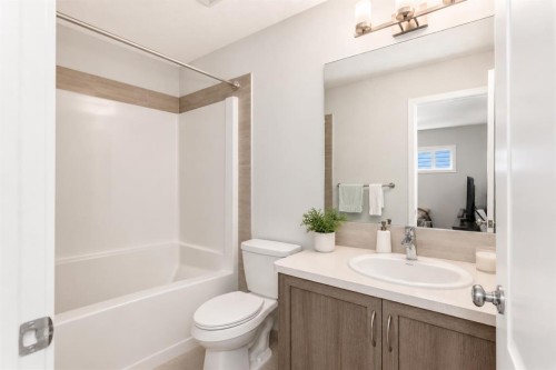 535 Seton Circle Se, Calgary, AB 