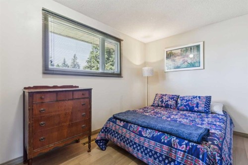 612 Cantrell Place Sw, Calgary, AB 