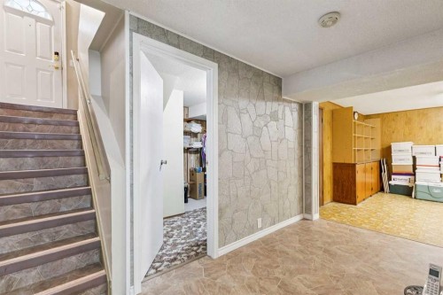 612 Cantrell Place Sw, Calgary, AB 