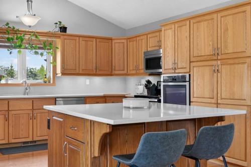 35 Pine Place, Crossfield, AB 