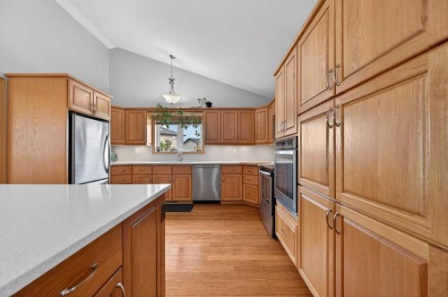 35 Pine Place, Crossfield, AB 
