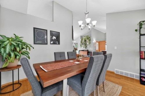 35 Pine Place, Crossfield, AB 