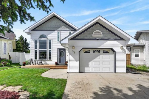 35 Pine Place, Crossfield, AB 