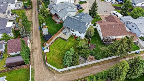 35 Pine Place, Crossfield, AB 