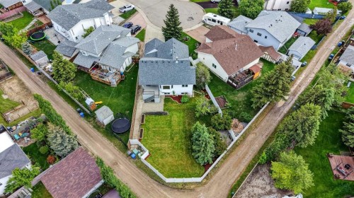 35 Pine Place, Crossfield, AB 