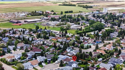 35 Pine Place, Crossfield, AB 