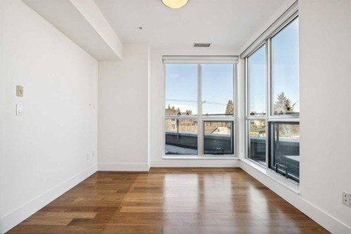 302-2505 17 Avenue Sw, Calgary, AB - Indoor Photo Showing Other Room