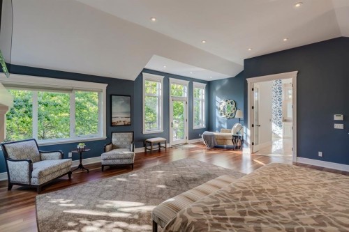 124 Posthill Drive Sw, Calgary, AB - Indoor Photo Showing Living Room
