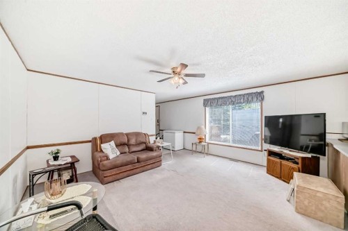 300-3223 83 Street Nw, Calgary, AB 