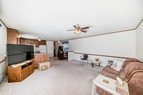 300-3223 83 Street Nw, Calgary, AB 